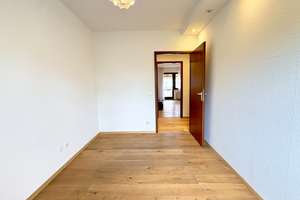Moderne 4-Zimmer-Wohnung in attraktiver Lage von Erlangen – Die vollständige Adresse der Immobilie erhältst du vom Anbieter., 91052 Tal, Erlangen – Vorschaubild 10