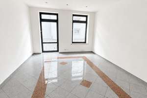 Leere 2-Zimmer-Altbauwohnung mit hohen Decken – 66 m² im 1. OG, nur 5 Minuten zur Kö