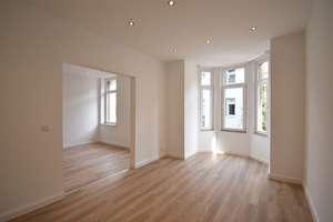 ERSTBEZUG! Großzügige 2-Zimmer-Altbau-Whg mit moderner Ausstattung – Jägerstr. 47, 47798 Stadtmitte, Krefeld – Vorschaubild 2