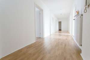 Attraktive 4-Zimmer Dachgeschosswohnung in Wiesbaden-Mitte – Die vollständige Adresse der Immobilie erhältst du vom Anbieter., 65183 Westend / Bleichstraße, Wiesbaden – Vorschaubild 1