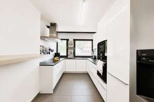 Exklusive Maisonette-Wohnung mit privatem Dachpool und großzügiger Dachterrasse – Die vollständige Adresse der Immobilie erhältst du vom Anbieter., 71334 Waiblingen – Vorschaubild 5