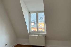 Charmante Altbauwohnung im beliebten Dichterviertel in Wiesbaden – sofort bezugsfertig! – Klopstockstraße 22, 65187 Südost, Wiesbaden – Vorschaubild 2