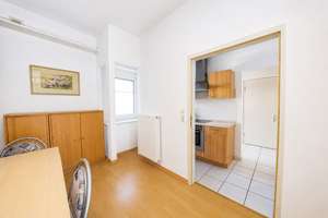 Charmante 1,5-Zimmer-Wohnung in Bestlage von Würzburg – nahe Alter Mainbrücke & Festung – Schlossgasse 10, 97802 Altstadt, Würzburg – Vorschaubild 2
