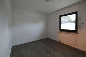 VIEL PLATZ ZUM WOHNEN, ARBEITEN & ENTSPANNEN - GROSSE TERRASSE & POOL- GARAGE FÜR 2 PKW – Heiterwanger Weg 36 po, 12209 Lichterfelde, Berlin – Vorschaubild 5