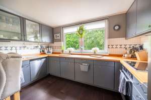 🍀 Zuhause im Glück - helle 3 Zimmer DG Wohnung mit Süd Ost Balkon, Stellplatz und Blick ins Grüne – 12207 Lichterfelde, Berlin – Vorschaubild 6