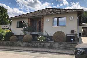 Idyllisches Heim - Bungalow in ruhiger Lage
 – Die vollständige Adresse der Immobilie erhältst du vom Anbieter., 37632 Eschershausen – Vorschaubild 1