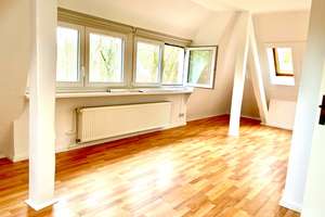 Schöne 2,5 Zimmer Dachgeschosswohnung in Berlin, Charlottenburg – Brombeerweg na, 14052 Westend, Berlin – Vorschaubild 2