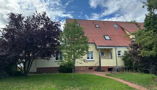 Bild von RESERVIERT - Köhlerberg - Großzügige DHH als ZFH nutzbar inkl. Keller und Garage