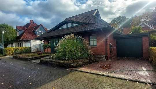 Bild von Provisionsfrei***Ein Raumwunder von Architektenhaus*Ebenerdiges Wohnen*Zweigeschossiger Wintergarten