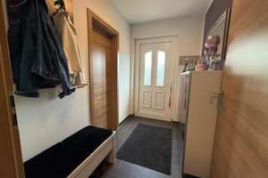 Gepflegtes Einfamilienhaus mit Keller und Doppelgarage in Burglengenfeld / Holzheim am Forst – Die vollständige Adresse der Immobilie erhältst du vom Anbieter., 93183 Holzheim am Forst – Vorschaubild 6