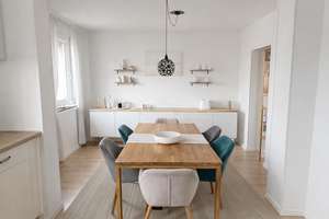Osterdeal!!! Moderne 6,5 Raum Wohnung mit zwei Balkonen in Neudorf