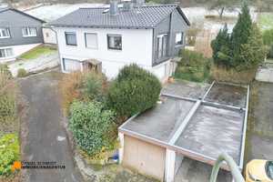 Einfamilienhaus mit drei Garagen und großem Grundstück in Gummersbach-Berghausen – Oberbergischer Kreis – Vorschaubild 2