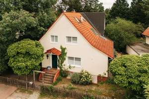 Contemporary Living Meets 1930s Elegance with Self-Contained Guest Suite Potential – Die vollständige Adresse der Immobilie erhältst du vom Anbieter., 14532 Kleinmachnow – Vorschaubild 20