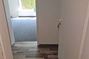 Alltagstaugliche 2-Zimmer-Wohnung in Stuttgart-Zuffenhausen – Usedomstraße 50, 70439 Zuffenhausen-Elbelen, Stuttgart – Vorschaubild 2