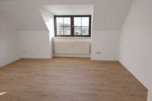 Attraktive 3-Zimmer-DG-Wohnung inklusive Garage – Die vollständige Adresse der Immobilie erhältst du vom Anbieter., 85416 Langenbach – Vorschaubild 2