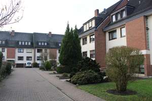 Moderne und ruhig gelegene 3 Zimmer Wohnung mit Balkon / 2. Reihe / Arsten / Dachgeschoß. Rollläden.