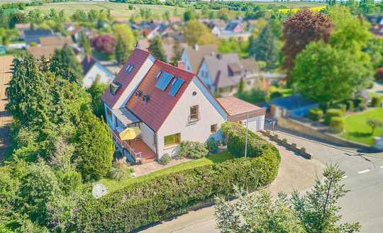 BILLIGHEIM: 10 Minuten nach Landau - Großzügiges Anwesen mit Geschichte, Charakter und Weitblick!