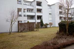 Exklusive, gepflegte 2-Zimmer-Erdgeschosswohnung mit Terrasse und EBK in Nürnberg-Röthenbach im EG – Röthenbacher Hauptstraße 31a, 90449 Röthenbach Ost, Nürnberg – Vorschaubild 2
