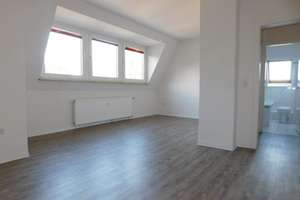 ***Sehr schöne 2-Raum-Dachgeschoss-Wohnung renoviert und bezugsfertig*** – Uerdinger Str. 57 A, 47229 Friemersheim, Duisburg – Vorschaubild 3