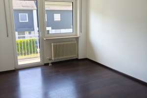 RESERVIERT!!!!! Modernisiertes, geräumiges Reihenmittelhaus mit 6 Zimmern in Ingolstadt – Ziegeleistraße 26C, 85055 Nordost, Ingolstadt – Vorschaubild 12