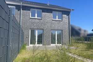 Reihenendhaus / Erstbezug / Energieeffizienzklasse A+ / Wohnkomfort auf drei Etagen – Friesland (Kreis) – Vorschaubild 4