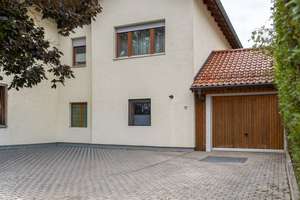 Seltene Gelegenheit in München-Allach: Fünfparteienhaus mit traumhaftem Grundstück, Pool und Garten – Die vollständige Adresse der Immobilie erhältst du vom Anbieter., 80999 Untermenzing, München – Vorschaubild 7