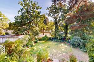 Charmantes Einfamilienhaus in Grunewald: 6 Zimmer, großer Garten und Garage direkt am Roseneck – 14193 Grunewald, Berlin – Vorschaubild 13