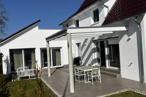 Luxus trifft Effizienz: Kernsaniertes Traumhaus mit Smart-Home-Technik und Entwicklungspotenzial – Die vollständige Adresse der Immobilie erhältst du vom Anbieter., 89081 Söflingen, Ulm – Vorschaubild 1
