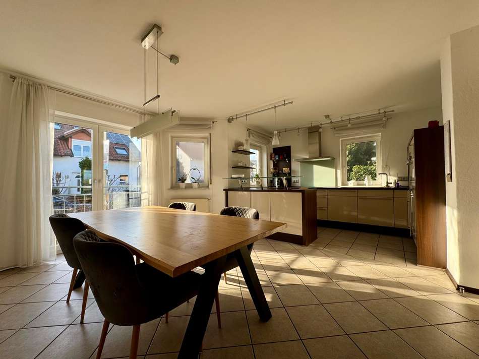 Küche mit Esszimmer