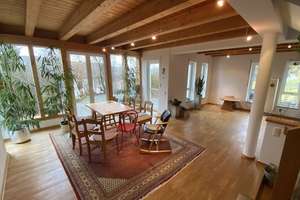Stilvolles Designhaus mit großzügigem Raumgefühl – Die vollständige Adresse der Immobilie erhältst du vom Anbieter., 97780 Gössenheim – Vorschaubild 1