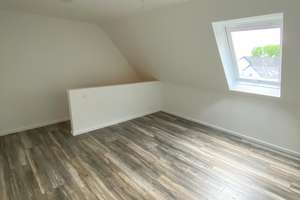 Maisonette-Wohnung (3 Zimmer) mit Balkon und EBK in Paderborn – Die vollständige Adresse der Immobilie erhältst du vom Anbieter., 33102 Kernstadt, Paderborn – Vorschaubild 10