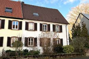 Zweifamilienhaus in Toplage mit Blick über die Stadt – Die vollständige Adresse der Immobilie erhältst du vom Anbieter., 67663 Lämmchesberg-Universitätswohnstadt, Kaiserslautern – Vorschaubild 1