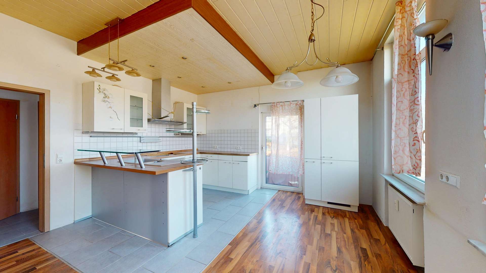 Immobilie in Aulendorf - Wohn- und Geschäftshaus mit Gewerbe im EG und zwei großzügigen Wohnungen in Bahnhofsnähe - Bild 10