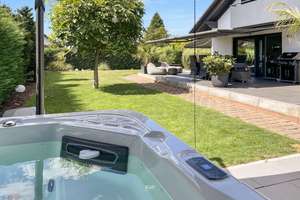 CHARAKTER, RUHE UND RAUM – Kern­saniertes Einfamilienhaus mit Pool in Großostheim – Die vollständige Adresse der Immobilie erhältst du vom Anbieter., 63762 Großostheim – Vorschaubild 19