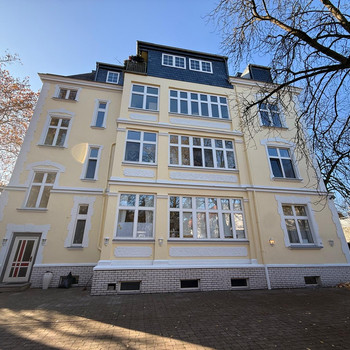 Exklusives Penthouse in historischem Altbau mit Aufzug