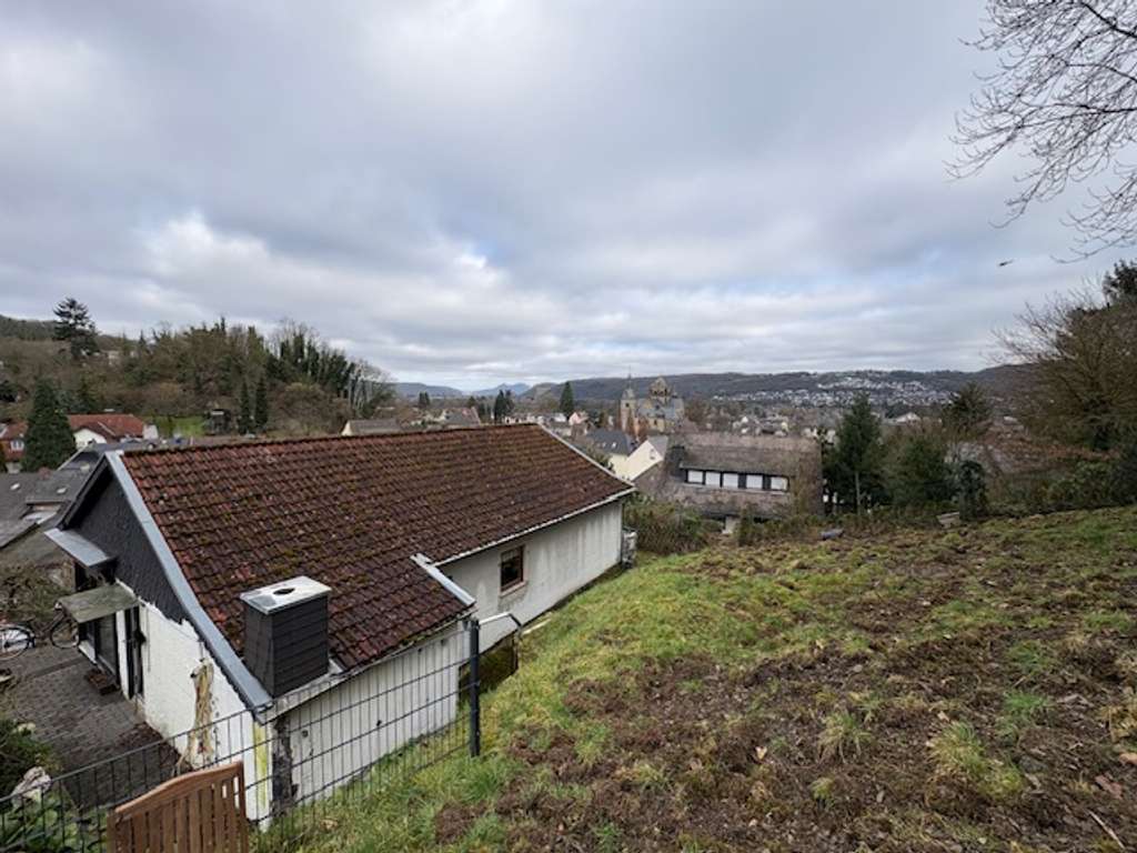 Immobilie in Remagen - Charmantes Haus in Höhenlage - Weitblick über Remagen inklusive - Bild 0