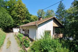 Wohnhaus mit Appartement und zwei Garagen am Waldrand! – Die vollständige Adresse der Immobilie erhältst du vom Anbieter., 57555 Mudersbach – Vorschaubild 2