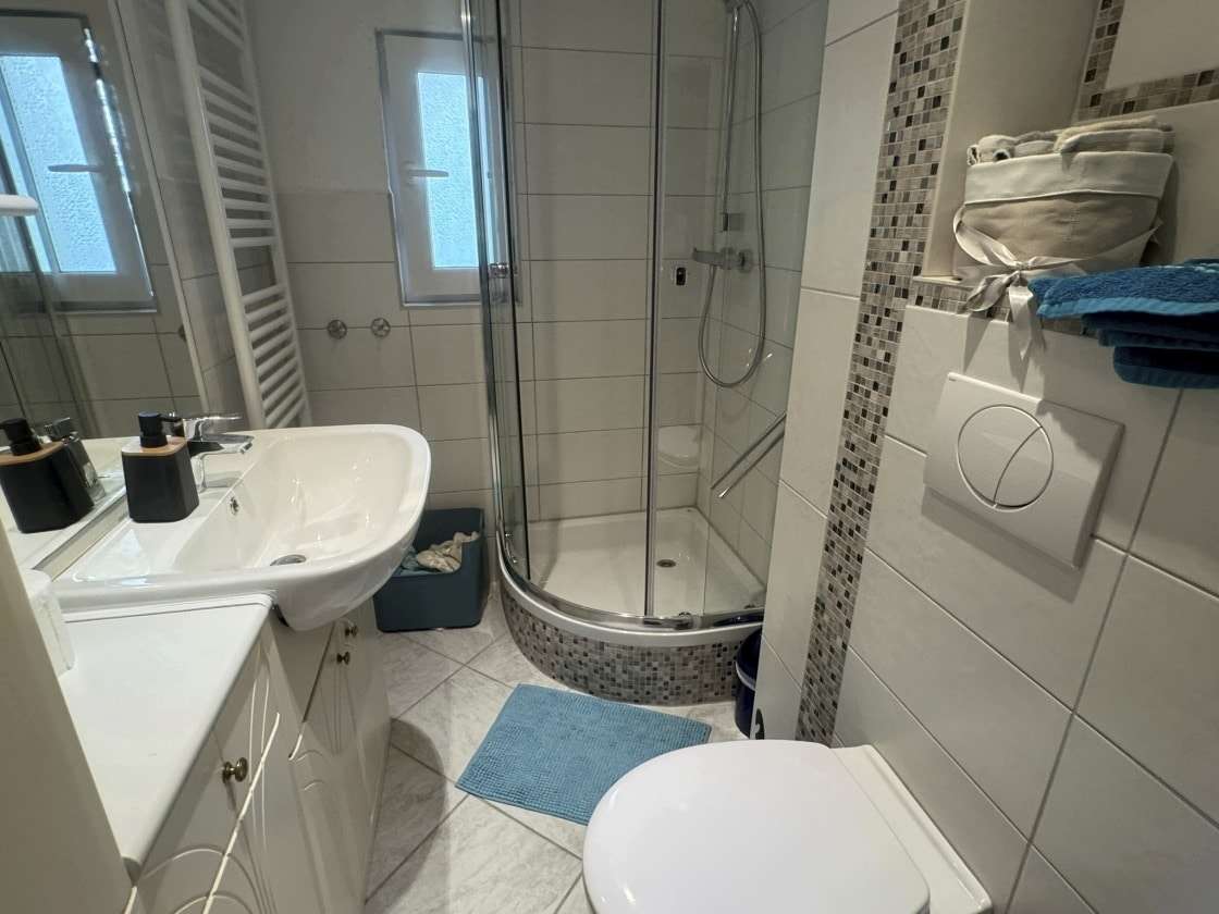 Immobilie in Linz am Rhein - Gepflegtes Dreifamilienwohnhaus mit Blick auf Linz! - Bild 2