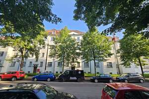 Wohnen mit Charakter: helle 2-Zimmer-Wohnung mit Balkon in Leipzig-Großzschocher für 730 € warm – Anton-Zickmantel-Straße 29, 4249 Großzschocher, Leipzig – Vorschaubild 2