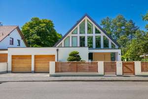 Exklusive Architektenvilla mit luxuriöser Ausstattung – Die vollständige Adresse der Immobilie erhältst du vom Anbieter., 82194 Gröbenzell – Vorschaubild 1