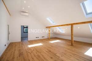 2-Zimmer-Dachgeschosswohnung zum Erstbezug nach vollständiger Sanierung – Die vollständige Adresse der Immobilie erhältst du vom Anbieter., 93059 Weichs, Regensburg – Vorschaubild 3