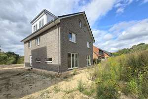 Wohnen am Wald mit Alsterlauf: Fertiggestelltes Neubau - Haus in Kayhude – Die vollständige Adresse der Immobilie erhältst du vom Anbieter., 23863 Kayhude – Vorschaubild 3