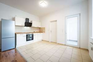 Neu! Charmantes Wohnen mit Einbauküche & Balkon! – Mittelstraße 48, 39114 Werder, Magdeburg – Vorschaubild 4