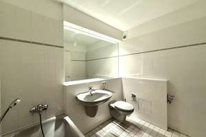 helle und freundliche Wohnung mit freiem Blick und TG-Stellplatz – Dovestr. 11, 10587 Charlottenburg, Berlin – Vorschaubild 6