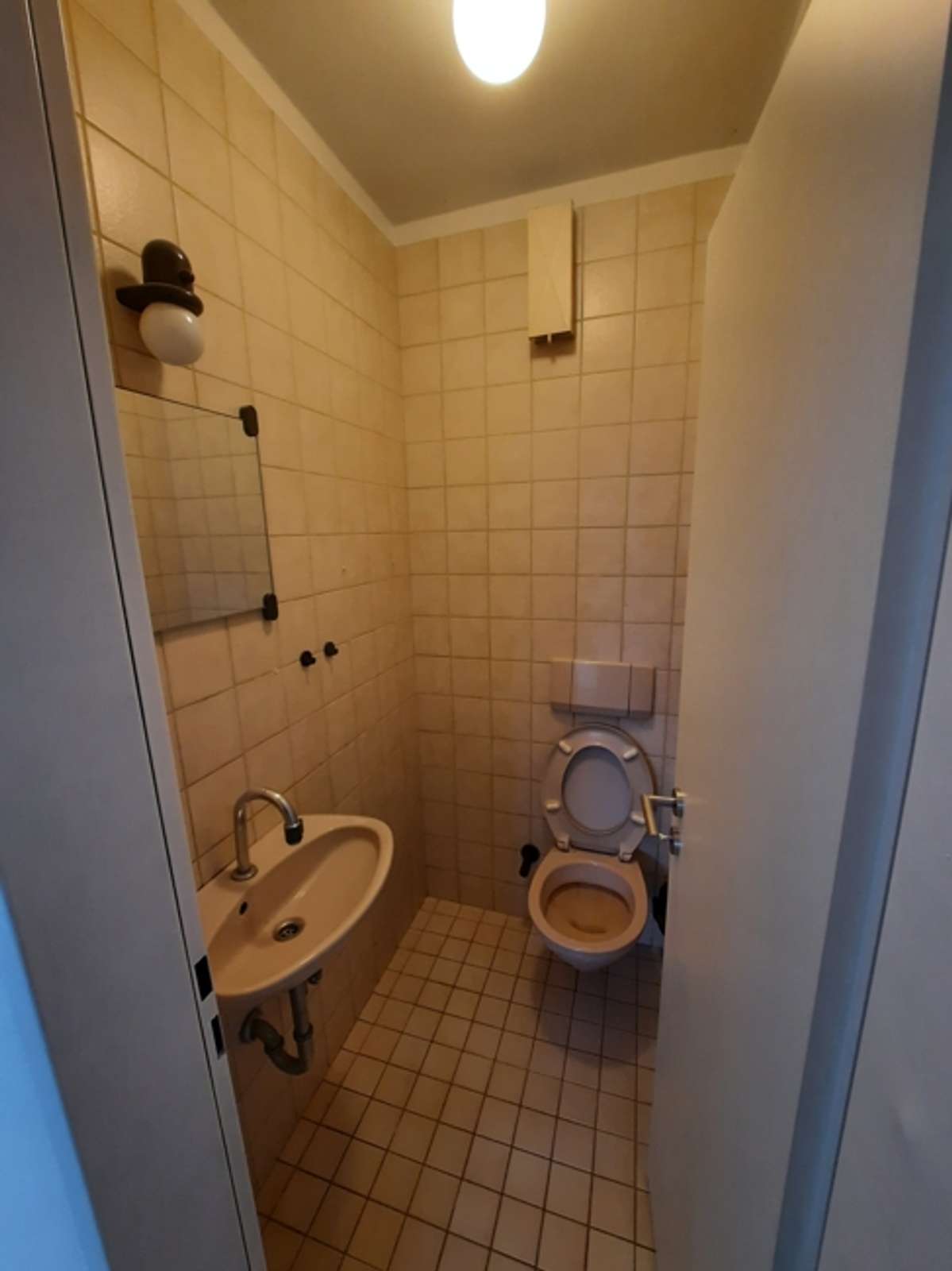 Attraktive und geräumige 4-Zimmer-Maisonette-Wohnung mit Loggia und Kamin in Göttingen