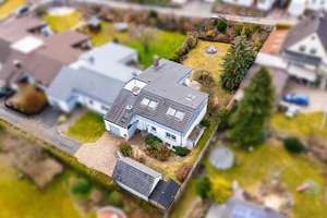 HEGERICH: Von Gartentraum & jede menge Platz - komfortabel ausgebautes Einfamilienhaus in Cadolzburg – Die vollständige Adresse der Immobilie erhältst du vom Anbieter., 90556 Cadolzburg – Vorschaubild 2