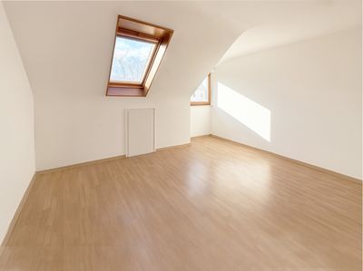 Zweifamilienhaus mit Garten und Garagen-Highlight in Plieningen