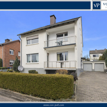 Zeit für Großzügigkeit: Gepflegtes Zweifamilienhaus mit Gartenfreude