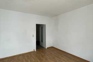 Attraktive 4-Zimmerwohnung mit Balkon in zentraler,ruhiger Lage! WG geeignet! – Klosterstr. XX, 40211 Düsseldorf – Vorschaubild 12