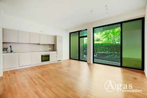 GRÜN UND GEMÜTLICH! Großzügige EG 4 Zimmer Wohnung mit Terrasse, ca. 103 m² und EBK in Mitte! – Zimmerstraße 93, 10117 Mitte (Ortsteil), Berlin – Vorschaubild 2